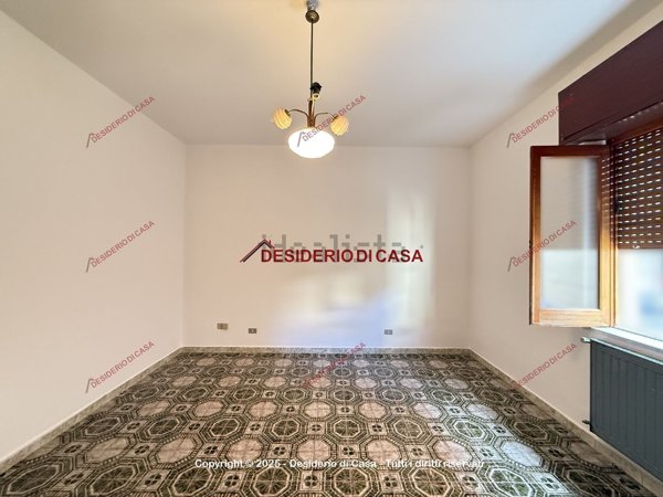 appartamento in vendita a Campofelice di Roccella