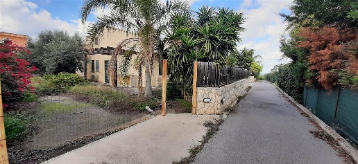 casa indipendente in vendita a Campofelice di Roccella