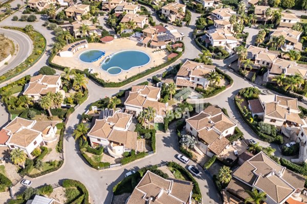 casa indipendente in vendita a Campofelice di Roccella