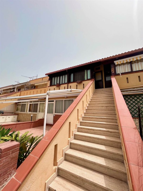 appartamento in vendita a Campofelice di Roccella