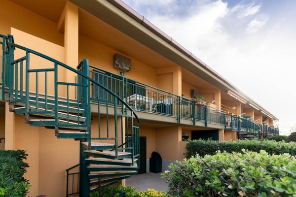 appartamento in vendita a Campofelice di Roccella