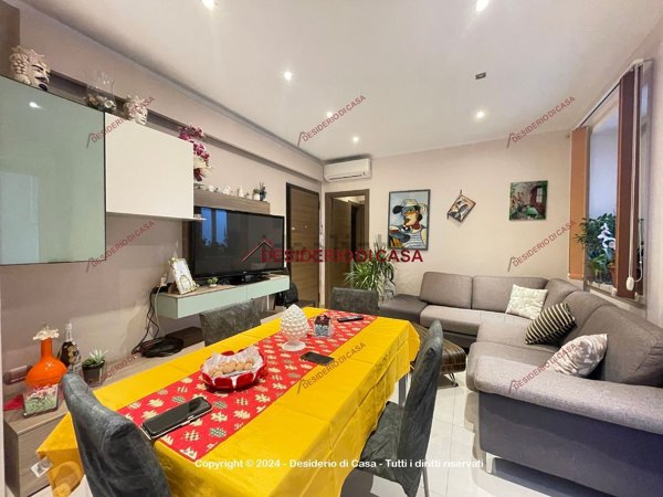 appartamento in vendita a Campofelice di Roccella