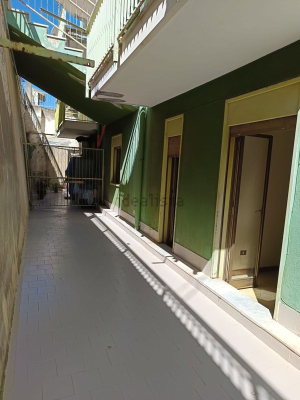 appartamento in vendita a Campofelice di Roccella