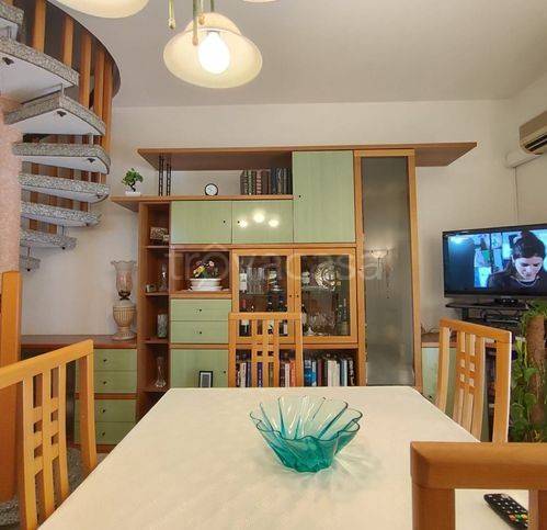 appartamento in vendita a Campofelice di Roccella