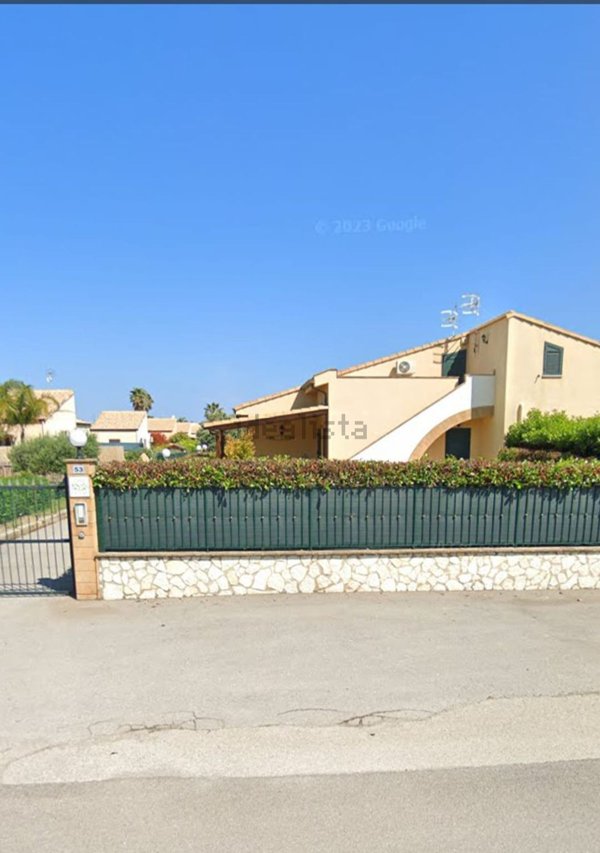 casa indipendente in vendita a Campofelice di Roccella