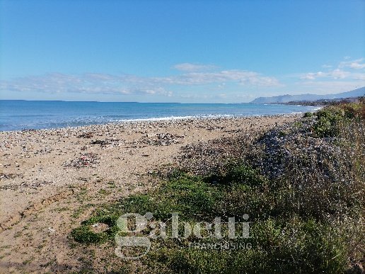 casa indipendente in vendita a Campofelice di Roccella