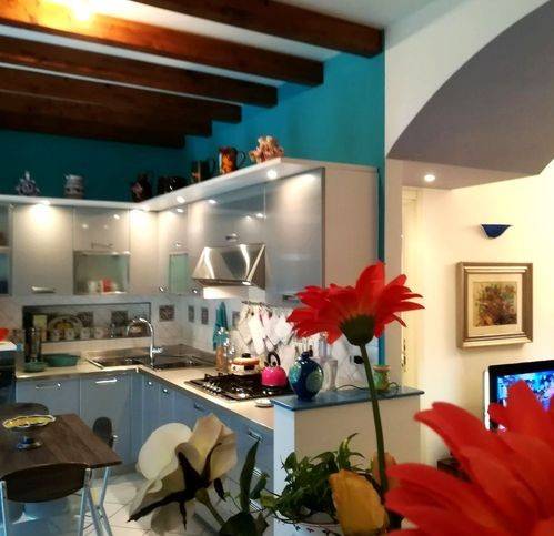 appartamento in vendita a Campofelice di Roccella