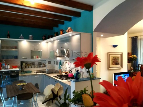 casa indipendente in vendita a Campofelice di Roccella