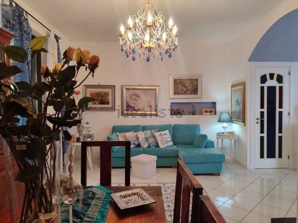 appartamento in vendita a Campofelice di Roccella