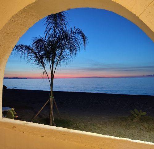 casa indipendente in vendita a Campofelice di Roccella