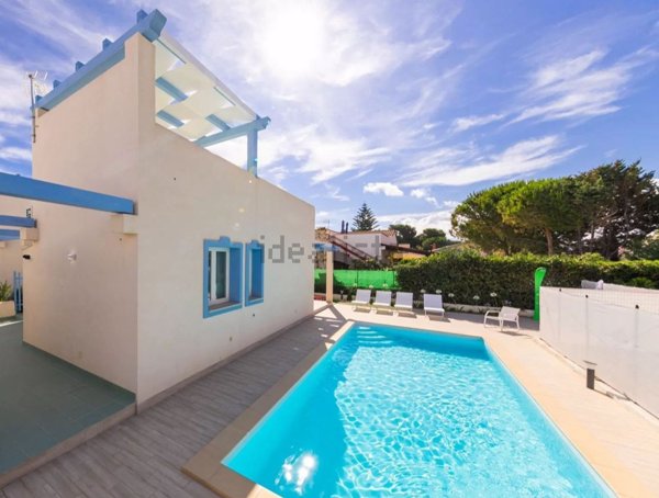 casa indipendente in vendita a Campofelice di Roccella