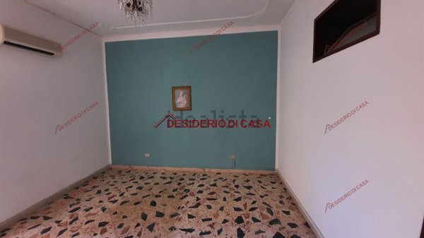 casa indipendente in vendita a Campofelice di Roccella