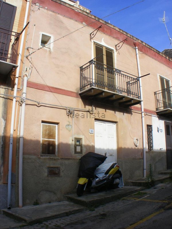 casa indipendente in vendita a Campofelice di Roccella