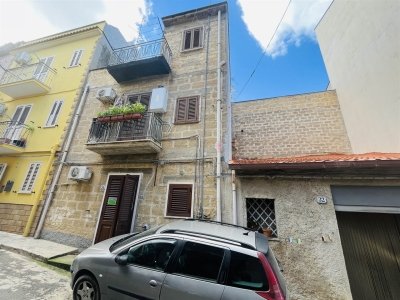 casa indipendente in vendita a Campofelice di Roccella