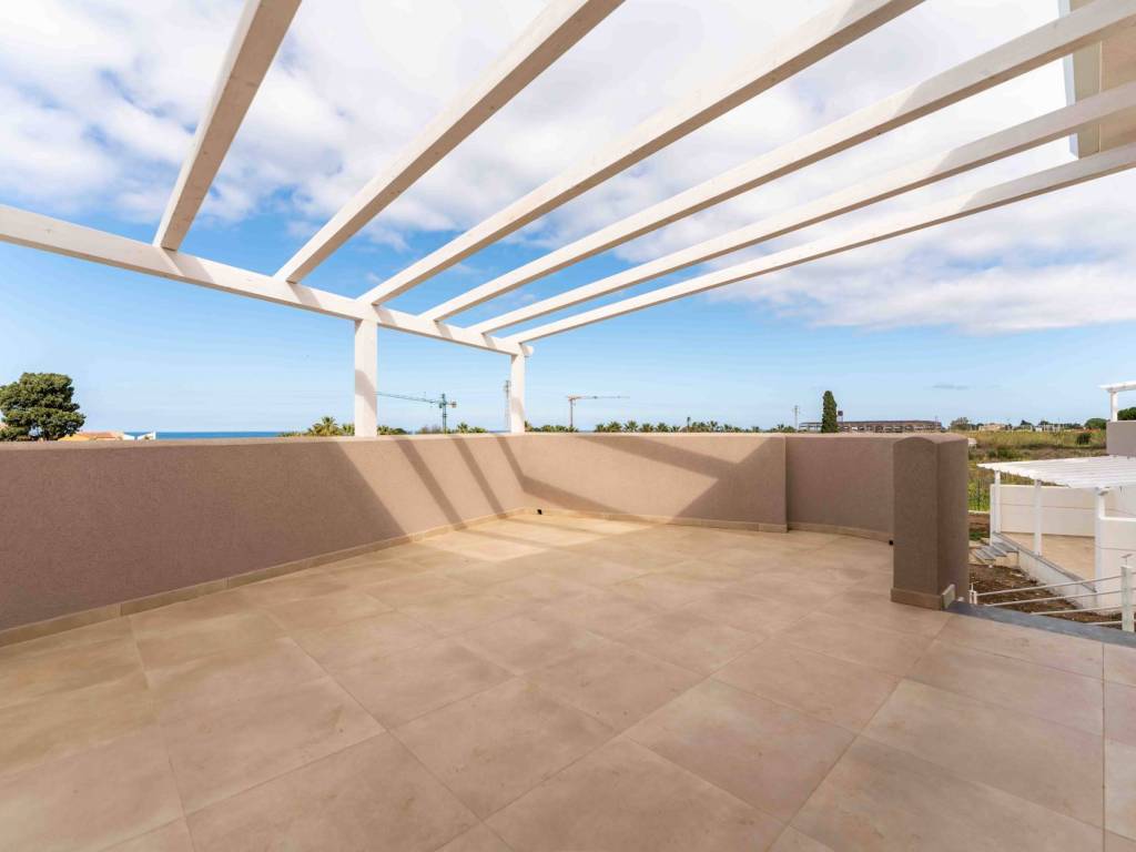 appartamento in vendita a Campofelice di Roccella