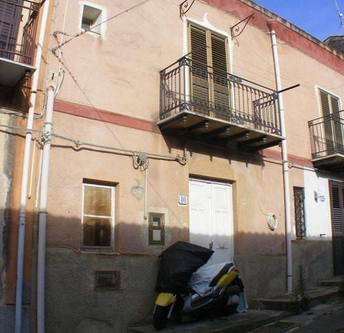 casa indipendente in vendita a Campofelice di Roccella