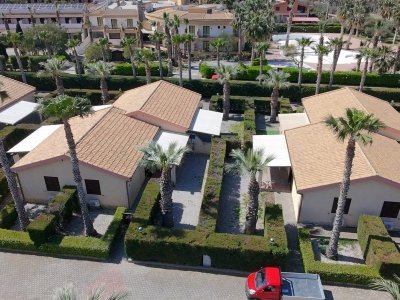 casa indipendente in vendita a Campofelice di Roccella