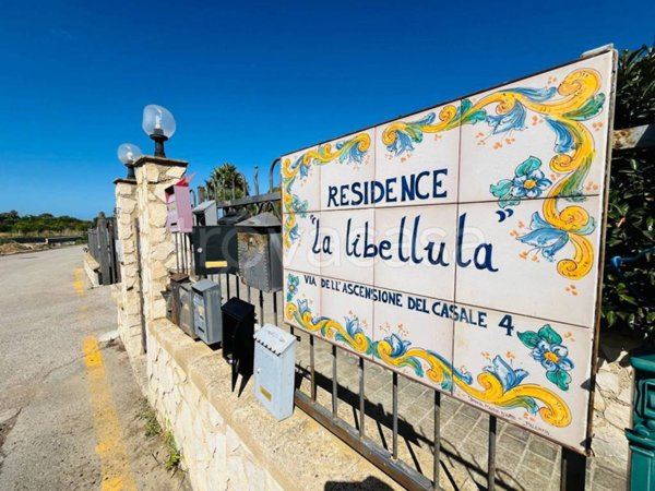 casa indipendente in vendita a Campofelice di Roccella