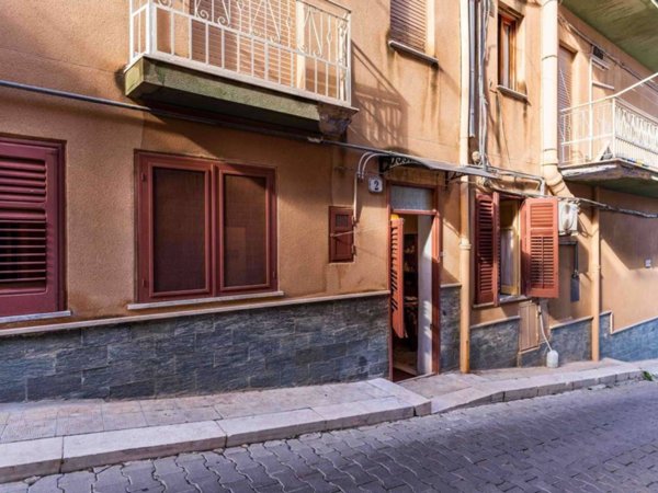 appartamento in vendita a Campofelice di Roccella