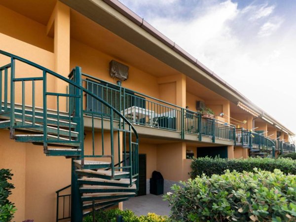 appartamento in vendita a Campofelice di Roccella