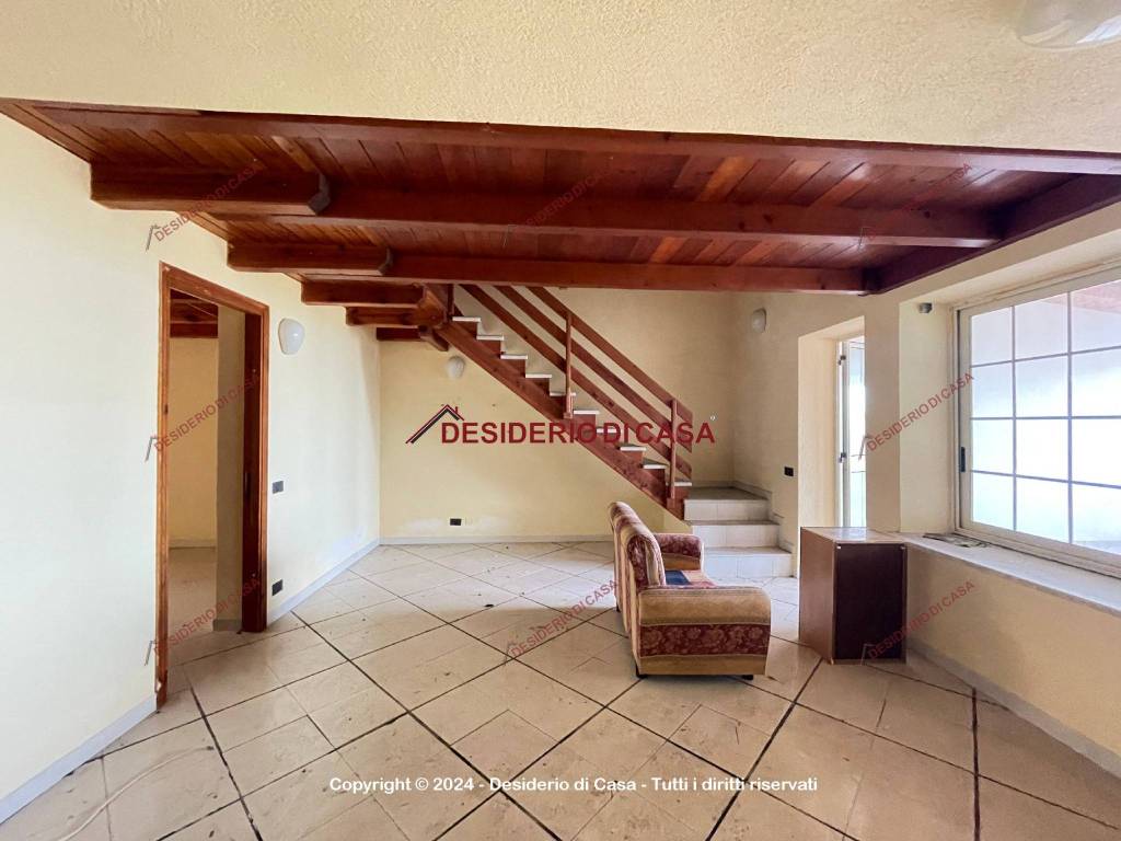 appartamento in vendita a Campofelice di Roccella