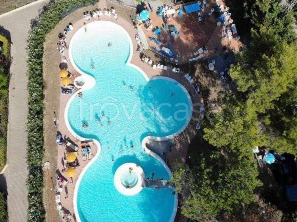 casa indipendente in vendita a Campofelice di Roccella