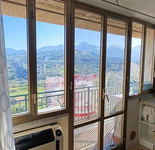 appartamento in vendita a Campofelice di Roccella