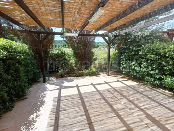 casa indipendente in vendita a Campofelice di Roccella