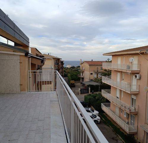 appartamento in vendita a Campofelice di Roccella