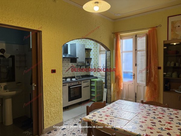 casa indipendente in vendita a Campofelice di Roccella