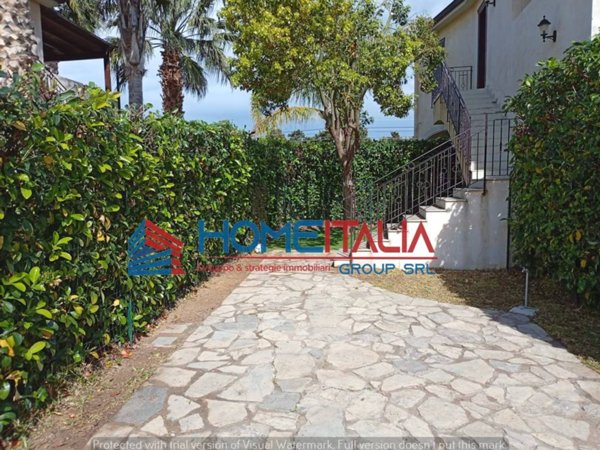 appartamento in vendita a Campofelice di Roccella