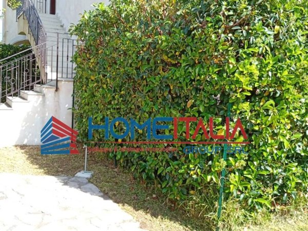 appartamento in vendita a Campofelice di Roccella