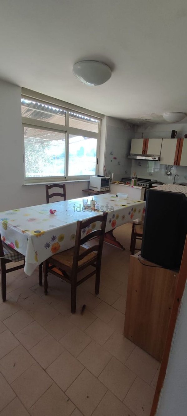 pentavano in vendita a Campofelice di Roccella