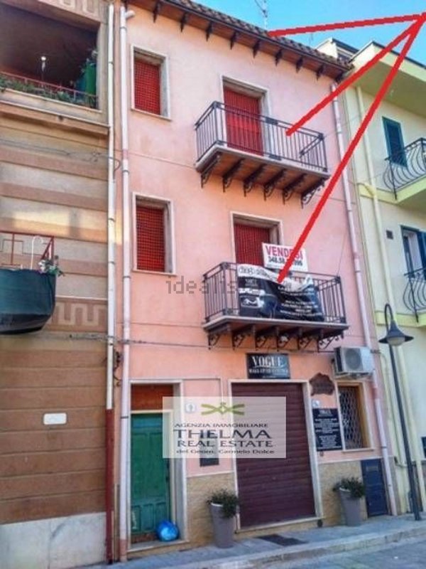 casa indipendente in vendita a Campofelice di Roccella