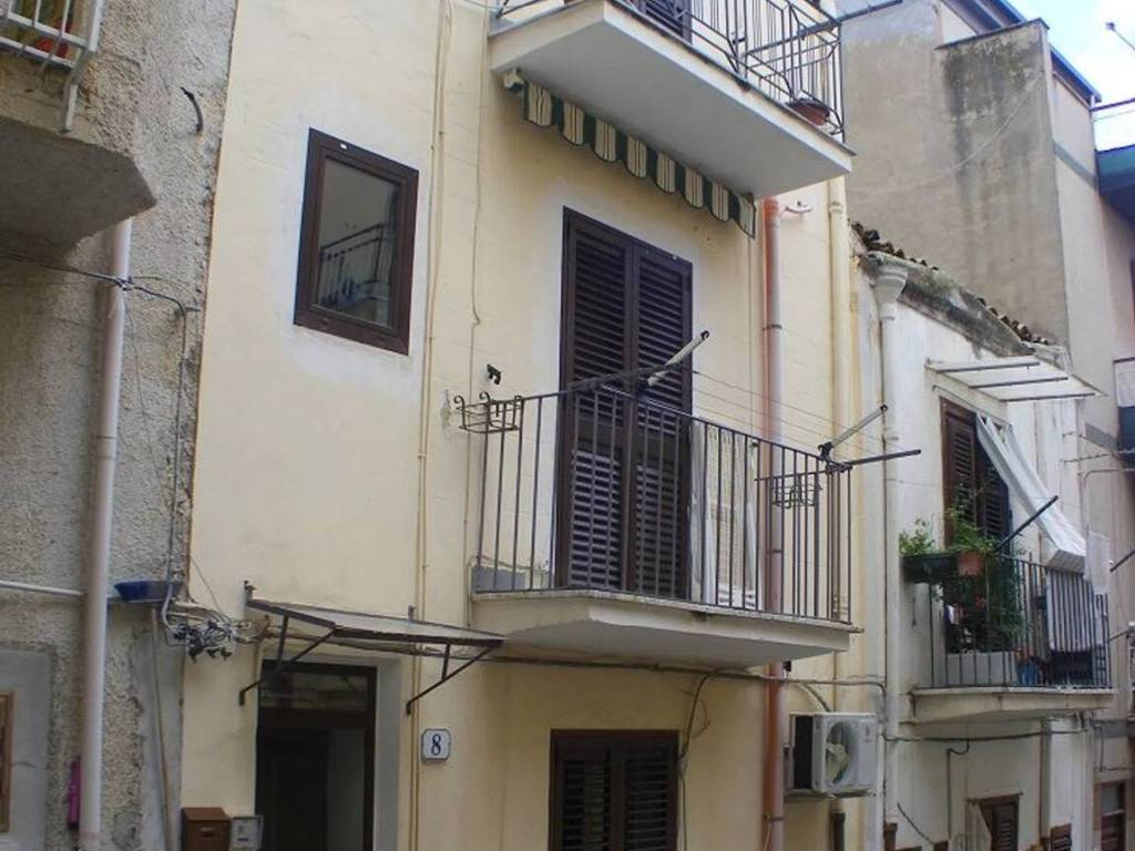 casa indipendente in vendita a Campofelice di Roccella