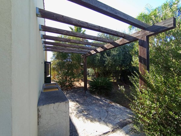 casa indipendente in vendita a Campofelice di Roccella