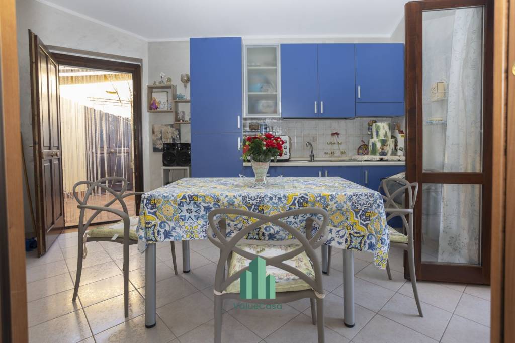 appartamento in vendita a Campofelice di Roccella