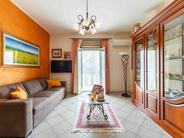 appartamento in vendita a Campofelice di Roccella