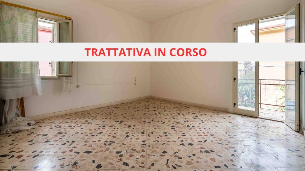 casa indipendente in vendita a Campofelice di Roccella