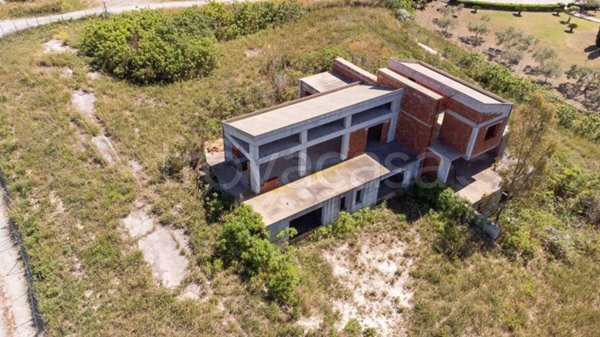 casa indipendente in vendita a Campofelice di Roccella