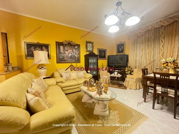 appartamento in vendita a Campofelice di Roccella