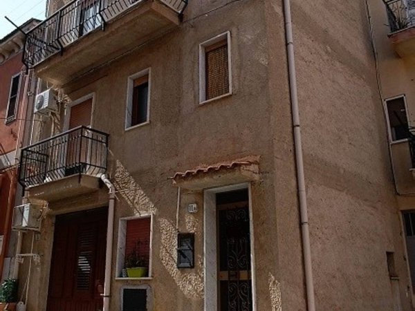 casa indipendente in vendita a Campofelice di Roccella