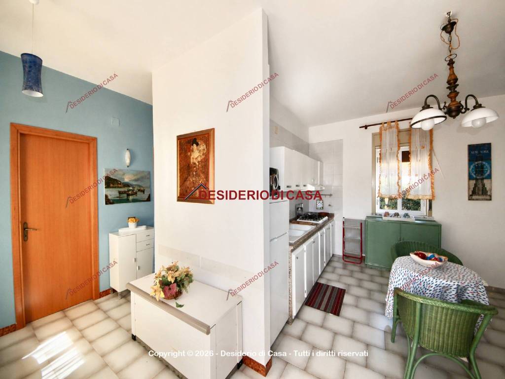 appartamento in vendita a Campofelice di Roccella