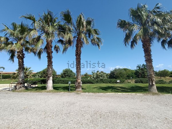 casa indipendente in vendita a Campofelice di Roccella