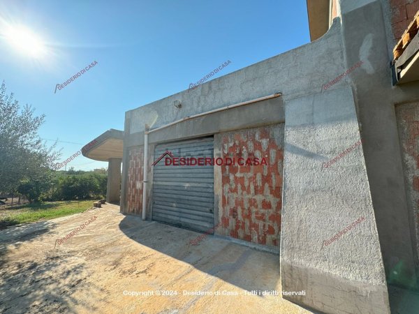 casa indipendente in vendita a Campofelice di Roccella