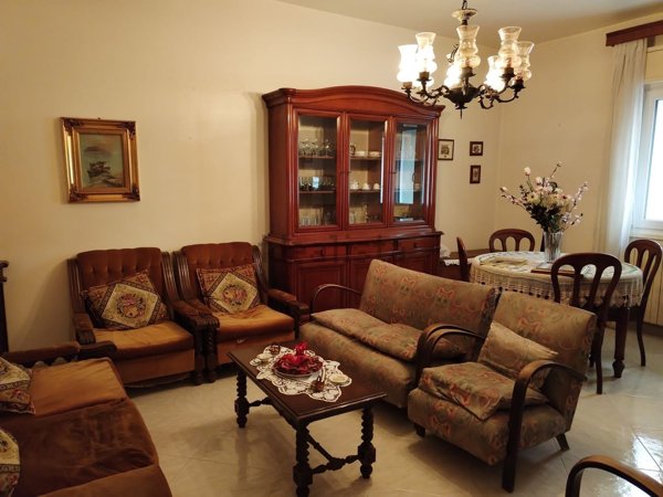 appartamento in vendita a Campofelice di Roccella