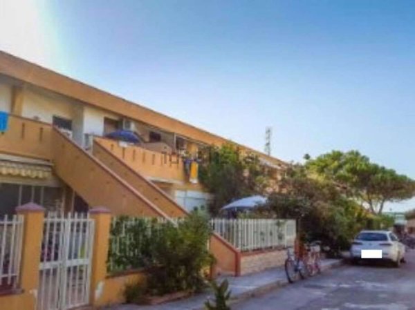 appartamento in vendita a Campofelice di Roccella