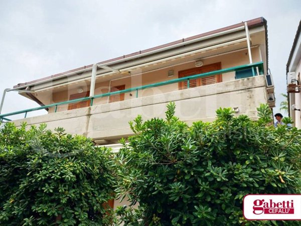 casa indipendente in vendita a Campofelice di Roccella