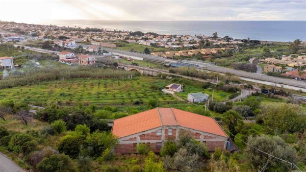 appartamento in vendita a Campofelice di Roccella