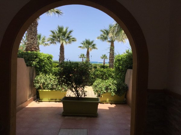 appartamento in vendita a Campofelice di Roccella